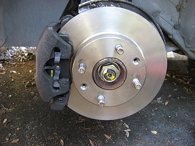 Honda Insight – Replacing front brakes